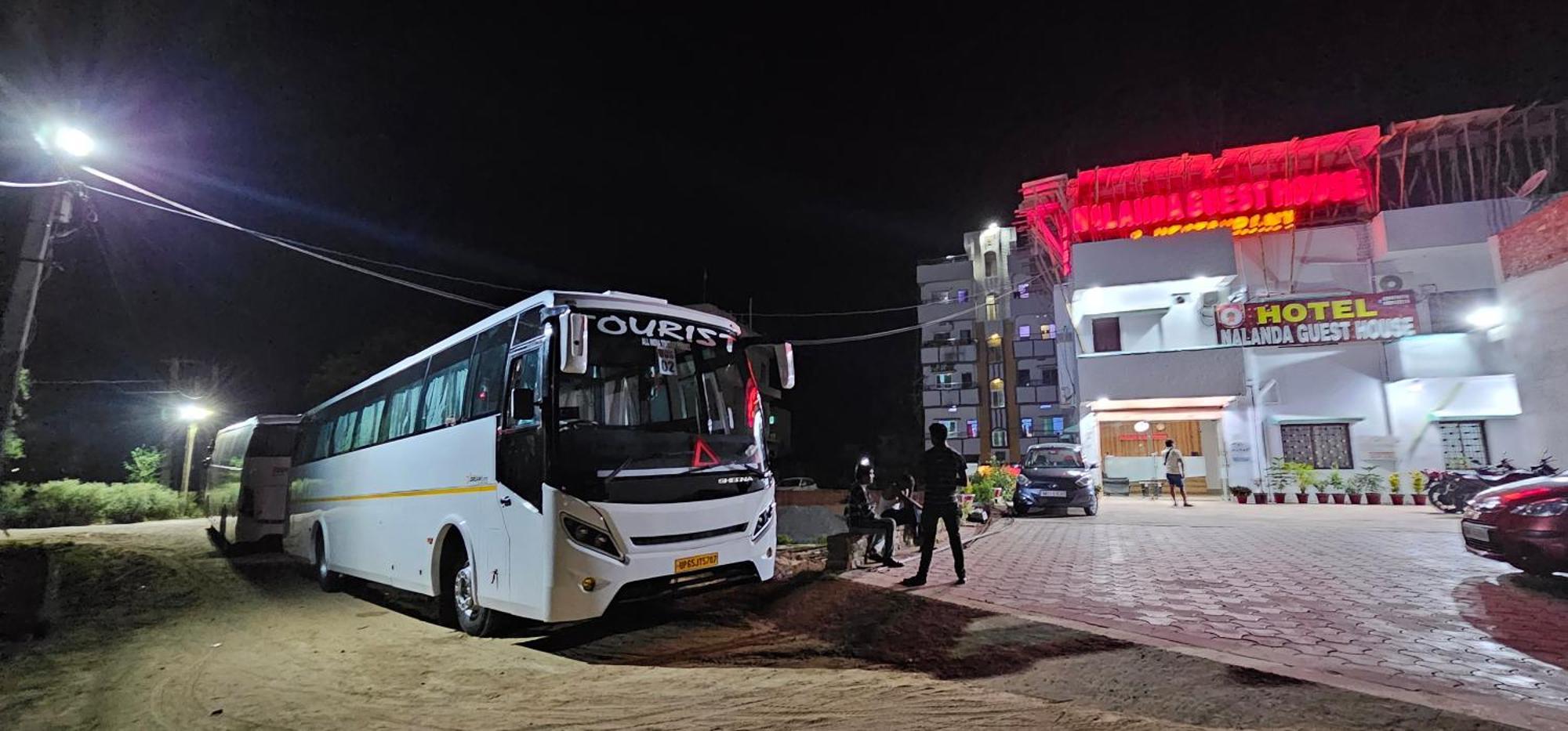 Hotel Nalanda Guest House Екстер'єр фото